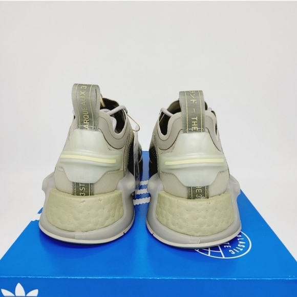 New Adidas NMD R1 V3 Feather Grey Sandy Beige Women's Running Shoes Size 6 - Picture 6 of 8